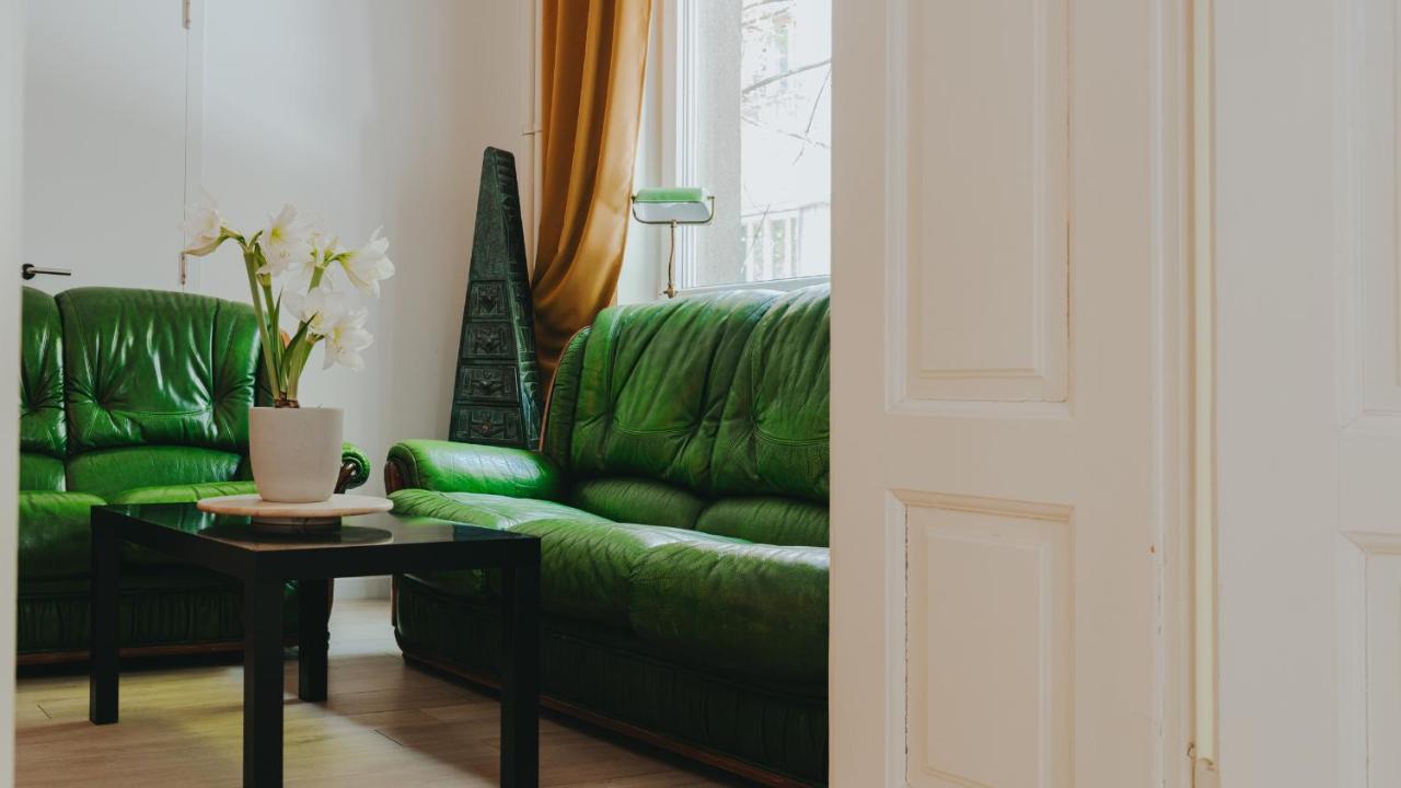 Salon Apartment In Dorcol Historical Belgrade Luaran gambar
