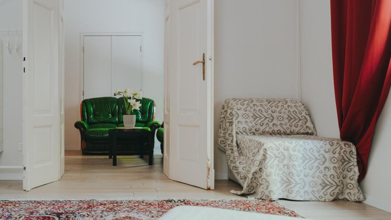Salon Apartment In Dorcol Historical Belgrade Luaran gambar